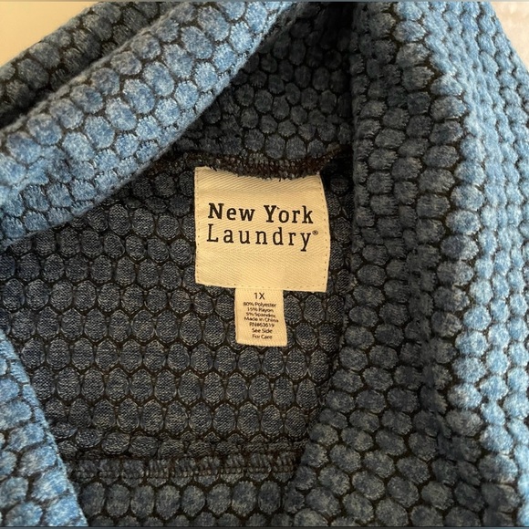 Women’s Oversized Texture Fleece Blue Turtleneck Sweater - Picture 7 of 8